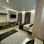 Hotel Dior
