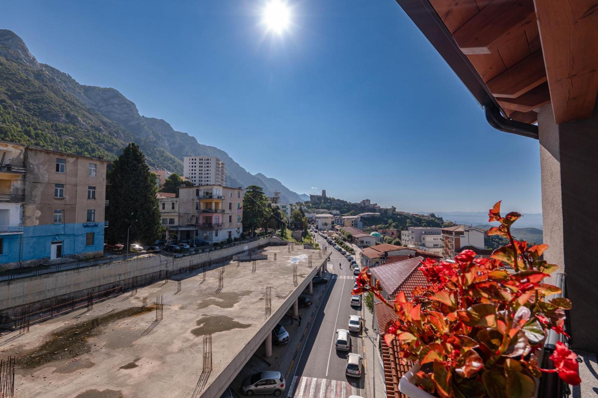 Dior 4* Krujë