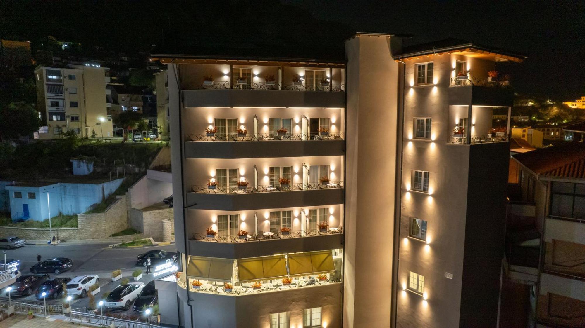 Dior Hotel 4*