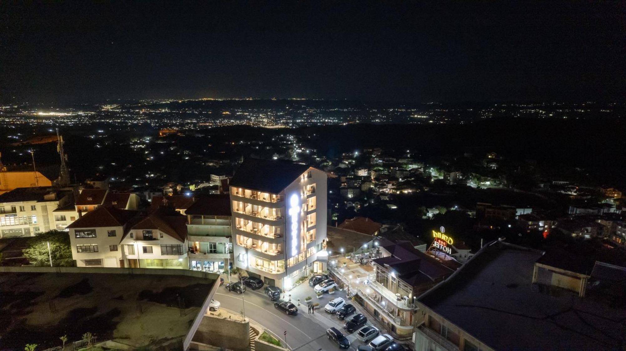 Dior 4* Krujë